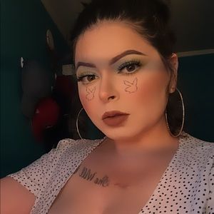 Meet your Posher, Victoria